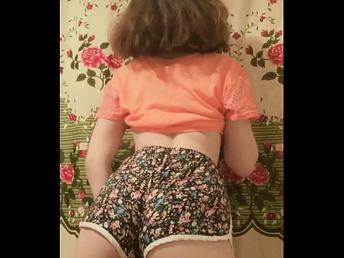 ❤️ Сексуальная юная малышка делает стриптиз снимая свои шортики на камеру ❤️ Порно фб на сайте ru-pp.ru ❤